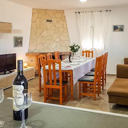 Stunning In With Kitchen *