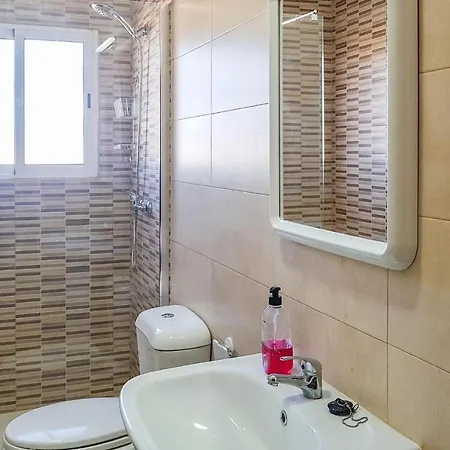 Stunning In With Kitchen Holiday home *